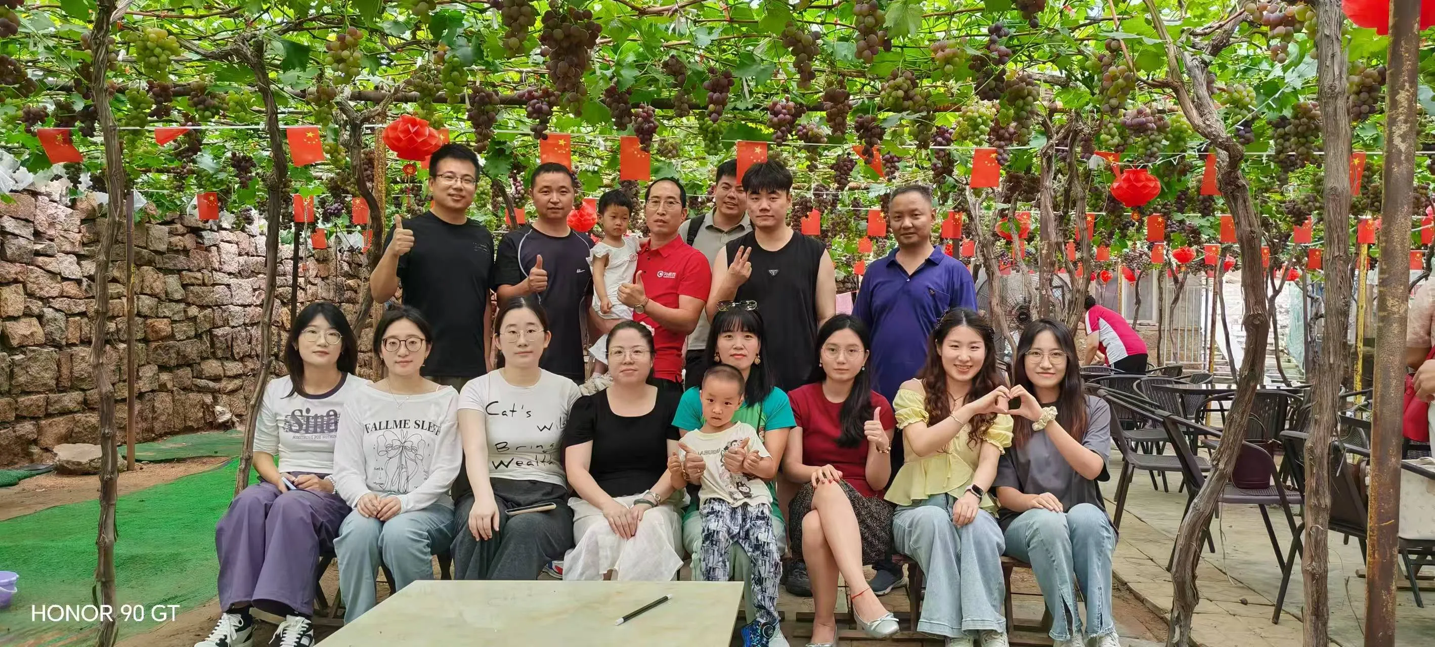 Zemyijia компаниясының қызметкерлері үшін көңілді және релаксация күні